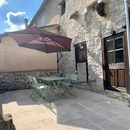 別荘 Maison Medievale Avec Jardin